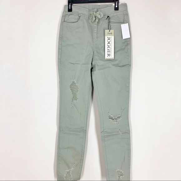 YMY HIGH RISE DISTRESSED ANKLE JOGGER RIPS LIGHT MOSS - Picture 5 of 9